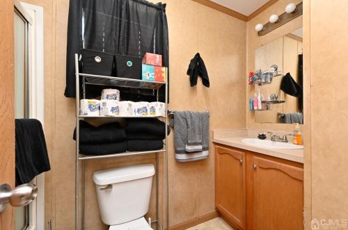 43 Bayshore Mobile Mnr, Hazlet NJ  07730-4129 exterior