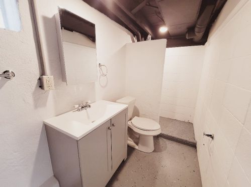 3907 Ctr Ave, Whitaker PA 15120-3417 exterior