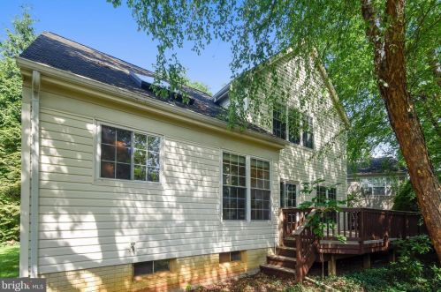 410 Deerpath Ave, Leesburg, VA 20175-2517