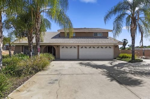 16060 Lenel Ct, Riverside CA  92504-5817 exterior