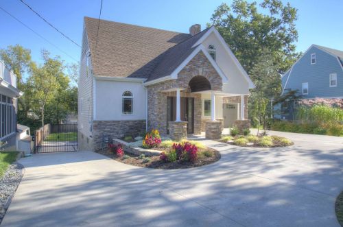 12 Beechwood Rd, Covington, KY 41017-2716