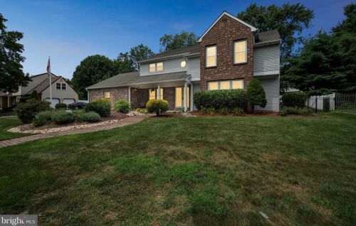 1284 Knox Dr, Yardley, PA 19067-4428