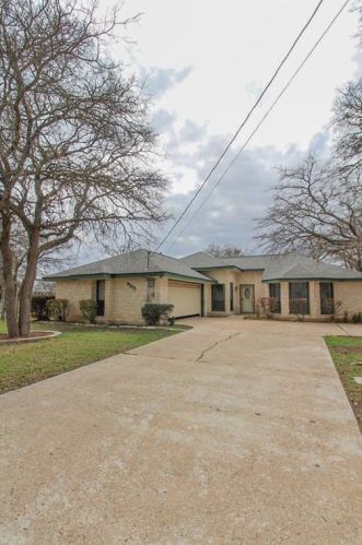 3211 Northwest Blvd, Georgetown, TX 78628-4202