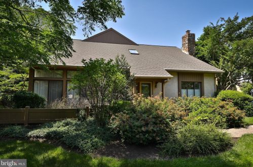 4 Highgate Ln, Blue Bell, PA 19422-2157