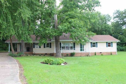 108 Cambridge Dr, Murray, KY 42071-9497
