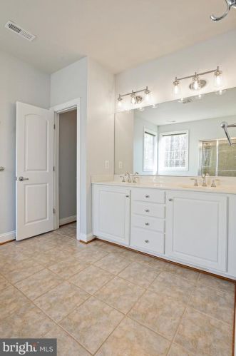 16143 Jordan Crest Ct, Haymarket VA  20169-4943 exterior