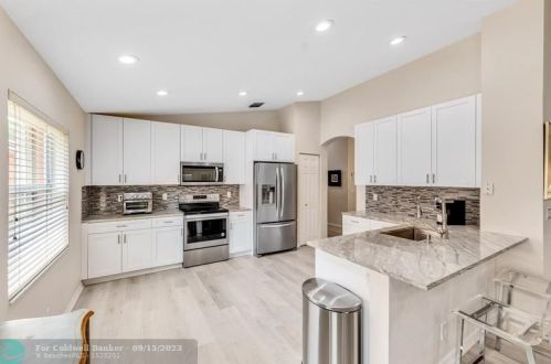 13834 Via Nadina, Delray Beach FL  33446-3716 exterior