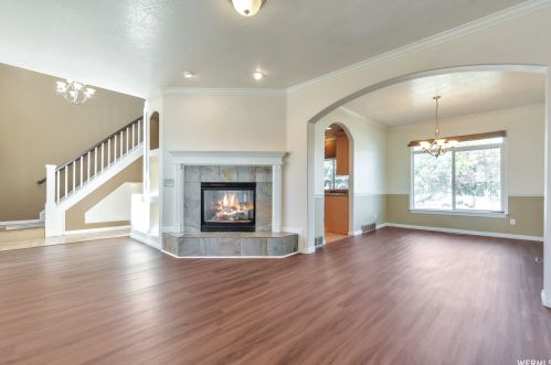 8882 Pine Crossing Cir, Taylorsville, UT 84088-2625