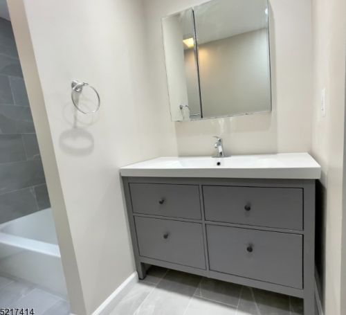 69 Layton Rd, Wantage NJ  07461-3311 exterior