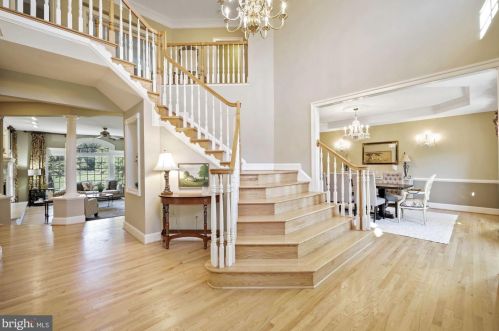 11441 Woolington Rd, Great Falls, VA 22066-1162