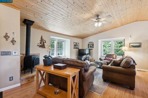 6540 Topaz Dr, Pacific House, CA 95726-9279