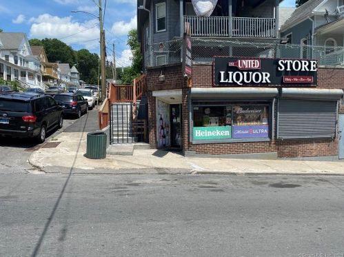232 Willow St, Waterbury, CT 06710-1952