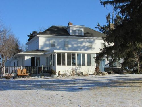2155 Iowa Ave, Humboldt, IA 50548-8778