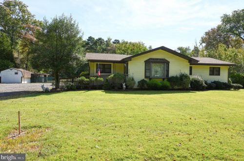 296 Cross Keys Rd, Berlin Boro, NJ 08009-9434