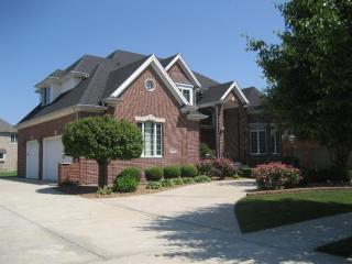 9931 Tanglewood Ct, Hammond, IN 46321-3840