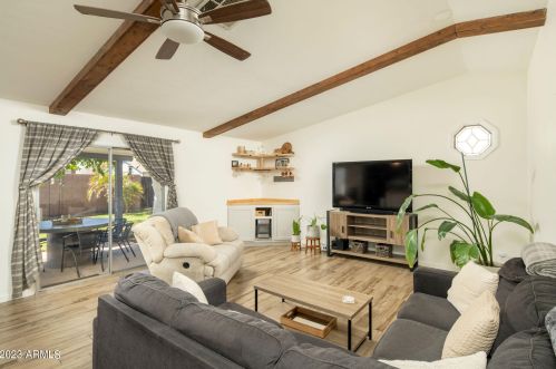 519 Palomino Dr, Chandler, AZ 85225-2638