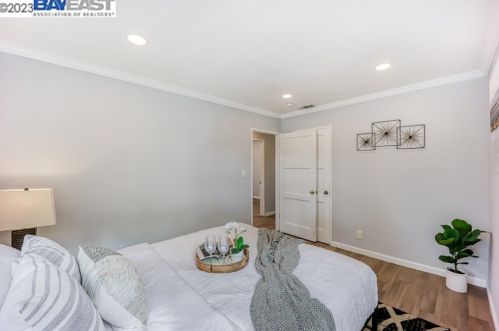 646 Paseo Del Rio, San Lorenzo CA  94580-1512 exterior