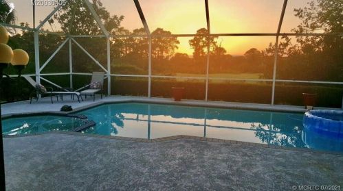 884 Squire Johns Ln, Palm City, FL 34990-7828