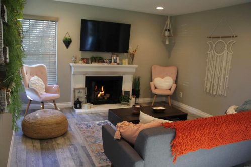 4414 Springtime Dr, Oceanside, CA 92056-3547