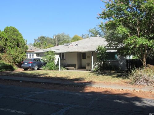 1215 Elm St, Ukiah, CA 95482-3823