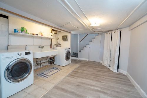 22 Tudor St, Methuen MA 01844-4417 exterior