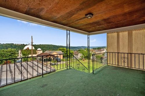 822 Shady Ave, North Charleroi PA  15022-1860 exterior