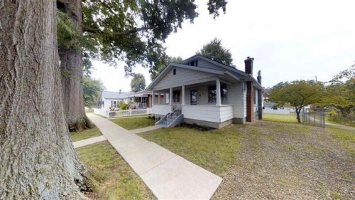 2824 Staunton Rd, Huntington WV  25702-1219 exterior