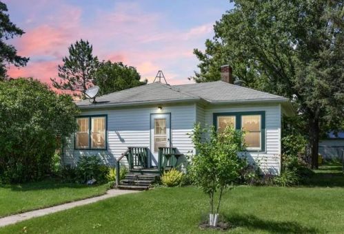 309 Wright St, Logan, MN 56469-2600