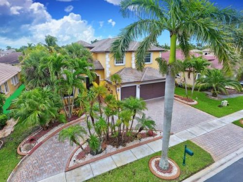 18960 32nd St, Hollywood, FL 33029-5833