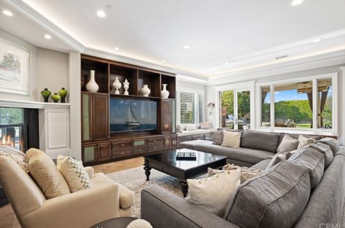 1921 Windward Ln, Newport Beach CA  92660-3816 exterior