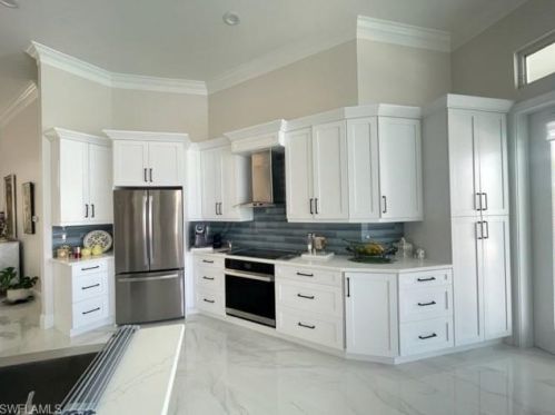 2010 Imperial Dr, Naples FL  34110-8102 exterior