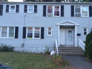 87 Proctor St, Waterbury, CT 06706-1958