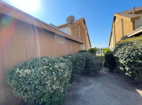 5000 Nordic Dr, Bakersfield CA  93309-3733 exterior