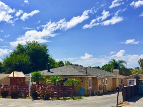864 Maryland Dr, Vista, CA 92083-3361