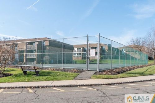 109 Sharon Garden Ct, Woodbridge NJ  07095-4308 exterior