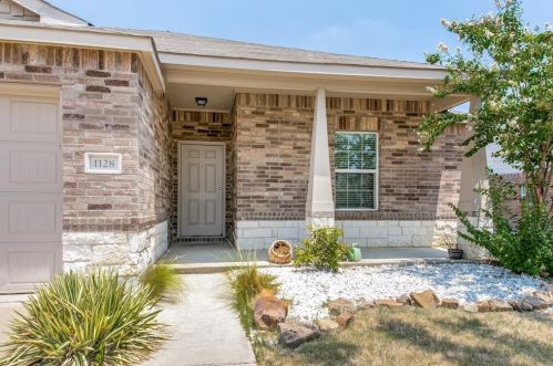1128 Foxglove Ln, Burleson TX  76028-2732 exterior