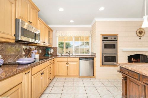 11122 Avenida Del Gato, San Diego CA 92126-1740 exterior