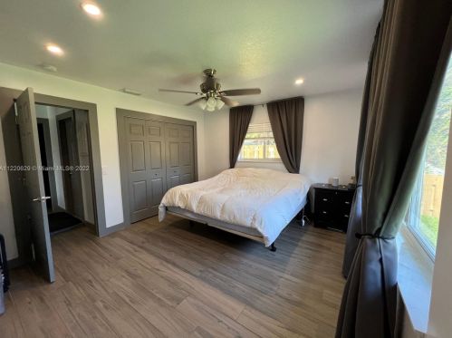 42 13th St, Dania Beach, FL 33004-4231