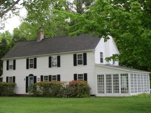 663 Longmeadow St, Springfield MA  01106-1015 exterior