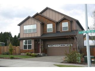 13329 Scenic Ridge Dr, Happy Valley, OR 97015-7534