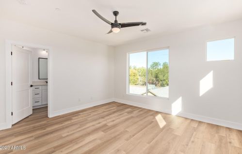 3616 12 St, Phoenix AZ 85024-1762 exterior