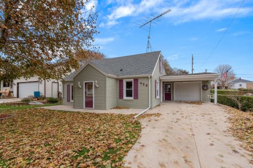 428 Forest St, Campbellsport, WI 53010-2862