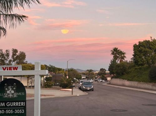 3866 San Pablo Ave, Oceanside CA  92057-7208 exterior