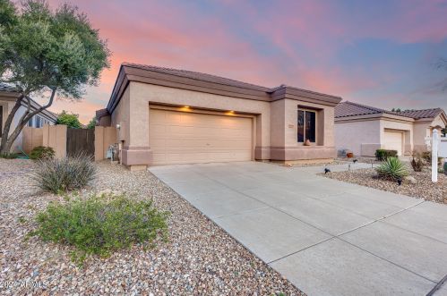 20933 70th Dr, Glendale, AZ 85308-9401