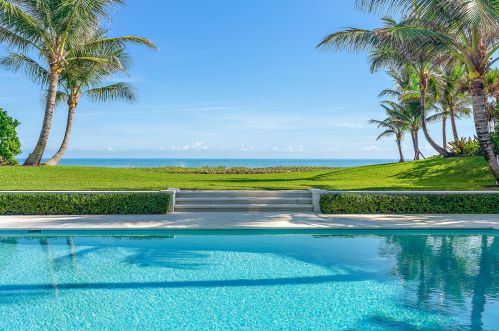 25 Beach Rd, Hobe Sound, FL 33455-2228