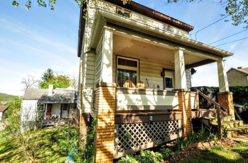 301 Isabella Ave, North Charleroi, PA 15022-2308