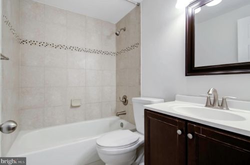 13404 Nickleson Dr, Woodbridge VA  22193-4131 exterior
