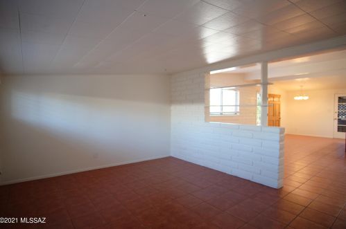 41 Montego Dr, Tucson AZ  85710-1312 exterior