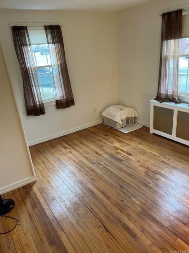 2562 Flint Ave, Bronx NY  10475-1004 exterior