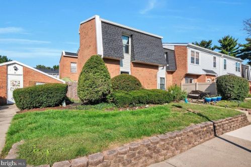 3089 Harbour Dr, Palmyra, NJ 08065-2213